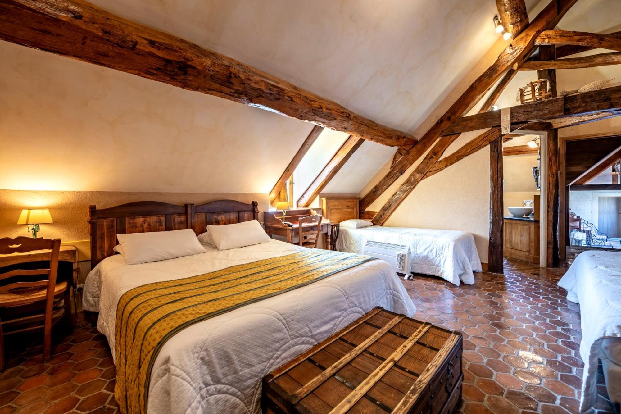 Hotel De La Beursaudiere Nitry Екстер'єр фото