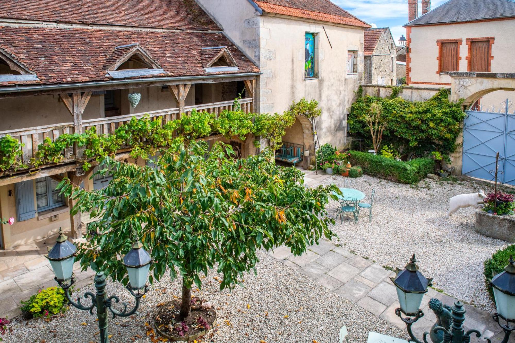 Hotel De La Beursaudiere Nitry Екстер'єр фото
