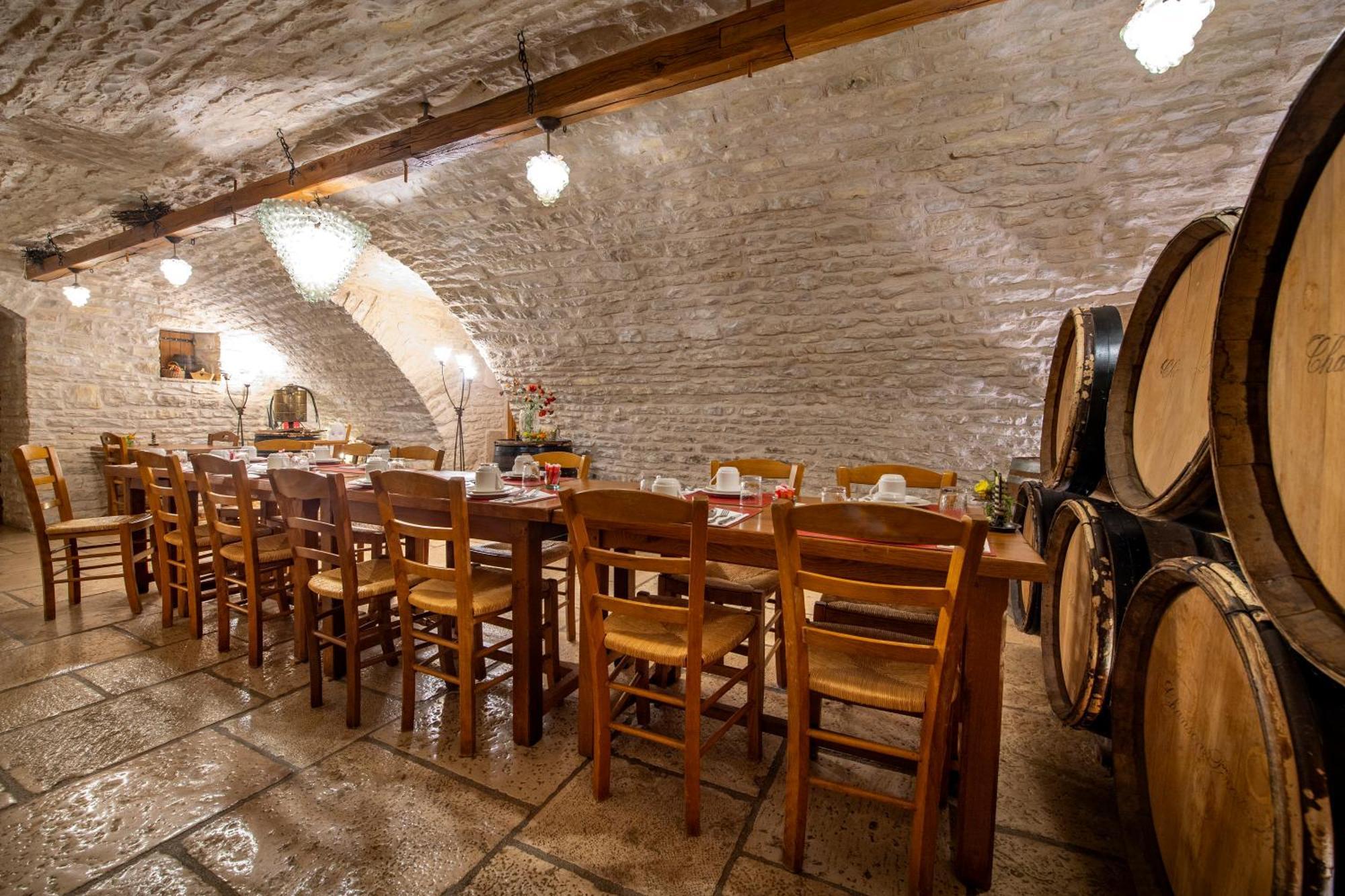 Hotel De La Beursaudiere Nitry Екстер'єр фото