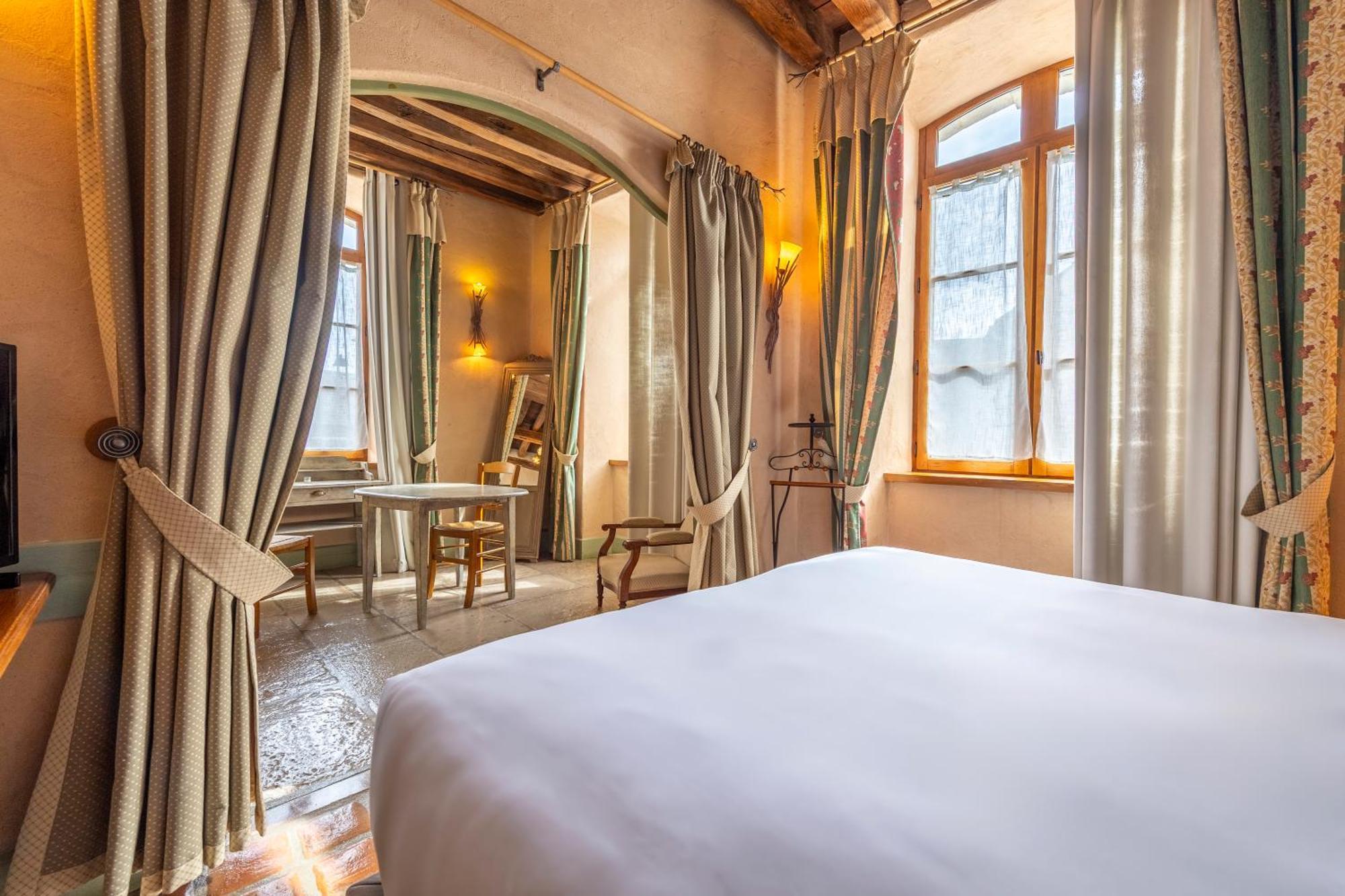 Hotel De La Beursaudiere Nitry Екстер'єр фото