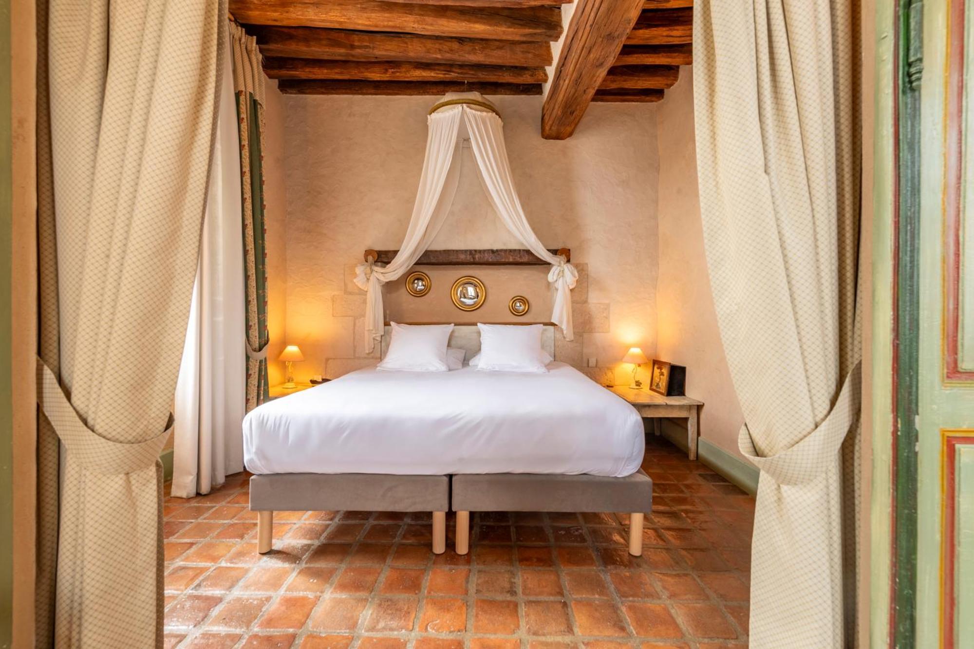 Hotel De La Beursaudiere Nitry Екстер'єр фото