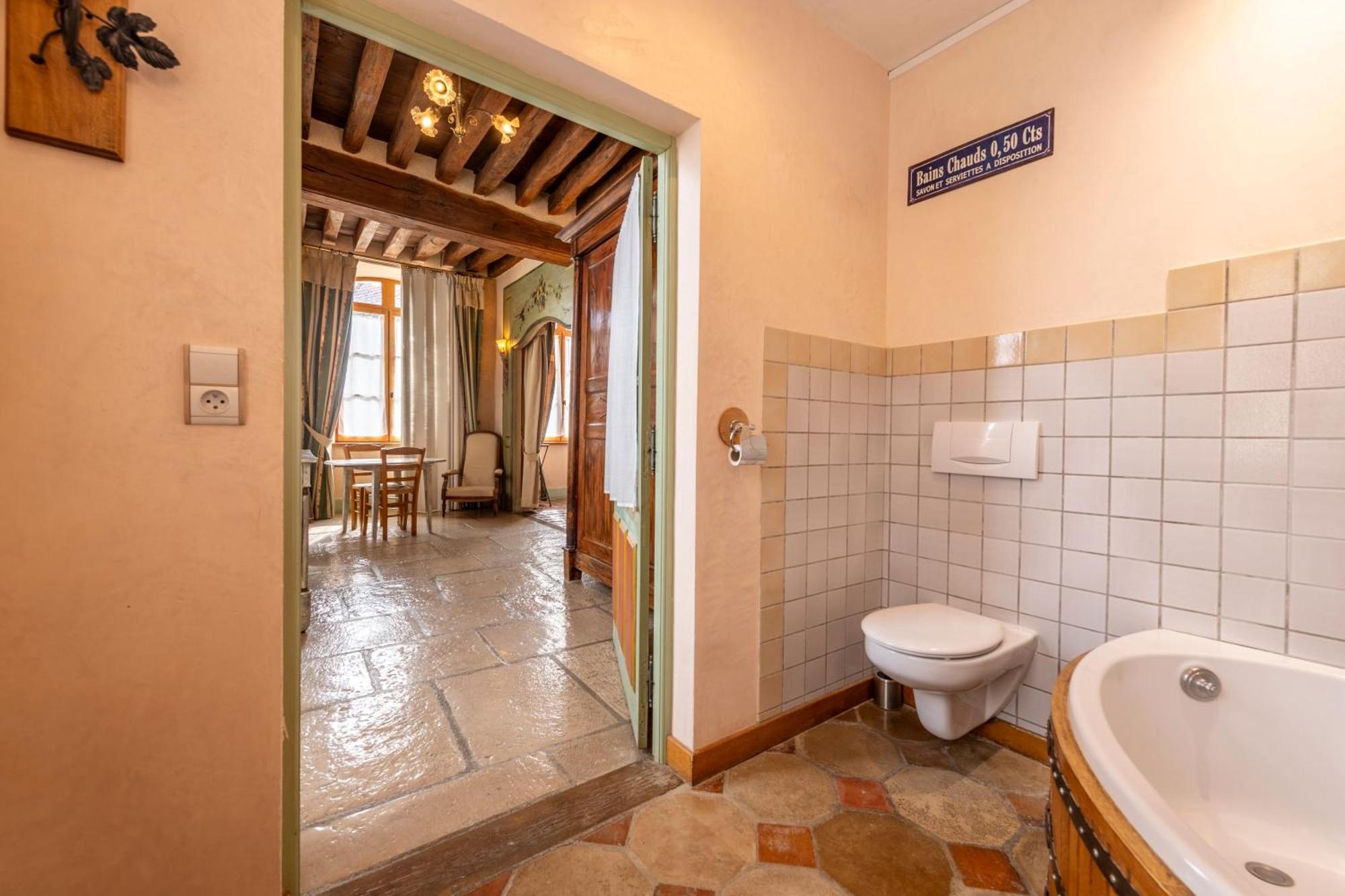 Hotel De La Beursaudiere Nitry Екстер'єр фото